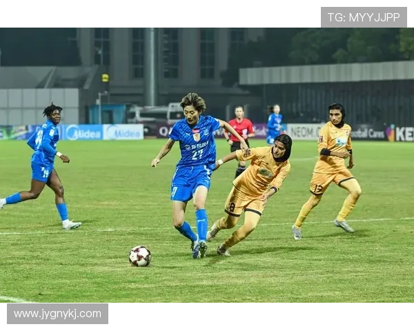 武汉足球队以87分稳居杯赛积分榜首位展现强劲实力