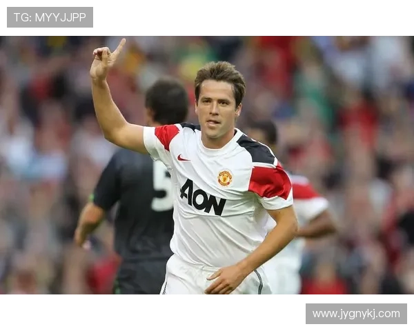 几代足球明星的辉煌历程与个人成就全景回顾